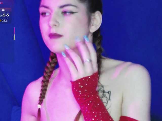 Evelisse's BongaCams show and profile