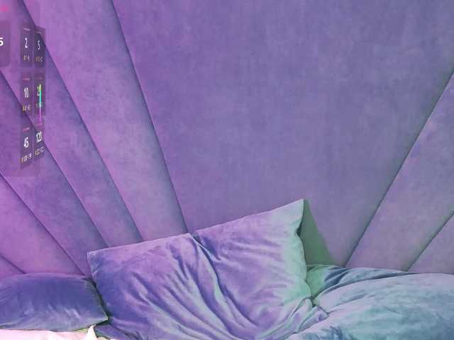 Evelisse's BongaCams show and profile