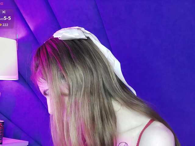 Evelisse's BongaCams show and profile