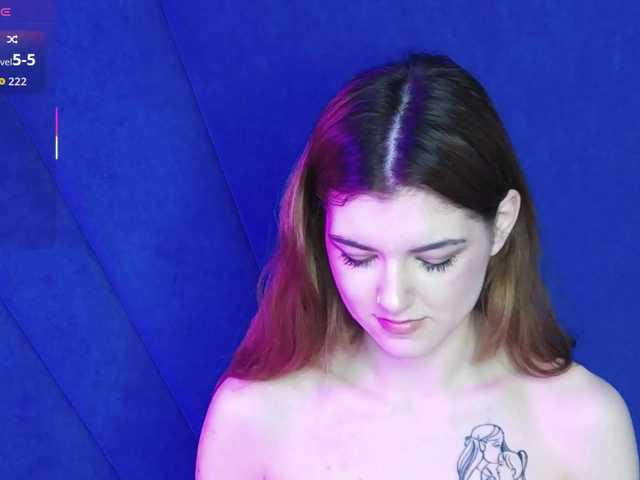 Evelisse's BongaCams show and profile