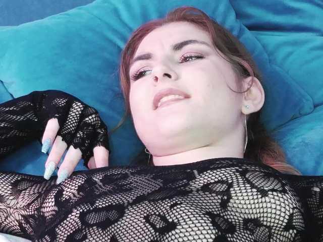 Evelisse's BongaCams show and profile