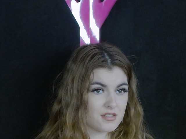 Evelisse's BongaCams show and profile