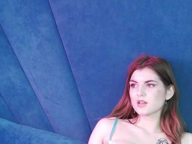 Evelisse's BongaCams show and profile