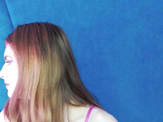 Evelisse's BongaCams show and profile