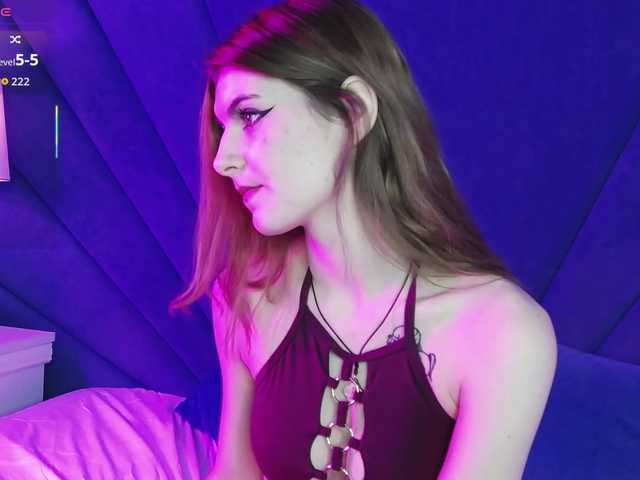 Evelisse's BongaCams show and profile
