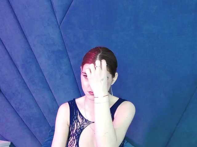 Evelisse's BongaCams show and profile