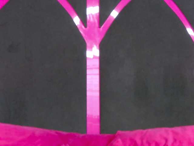 Evelisse's BongaCams show and profile