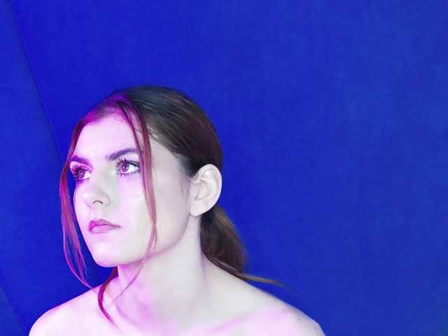 Evelisse's BongaCams show and profile