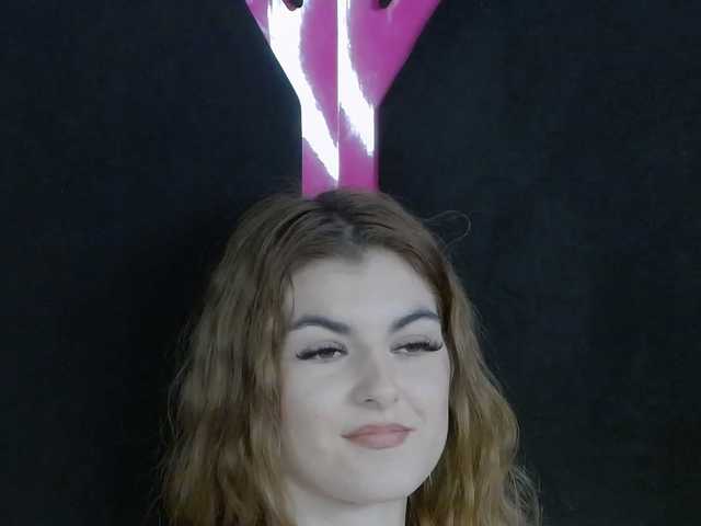 Evelisse's BongaCams show and profile