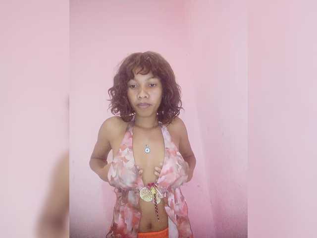 Nova14's BongaCams show and profile