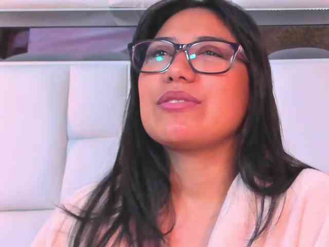 Miss-Karoline webcam