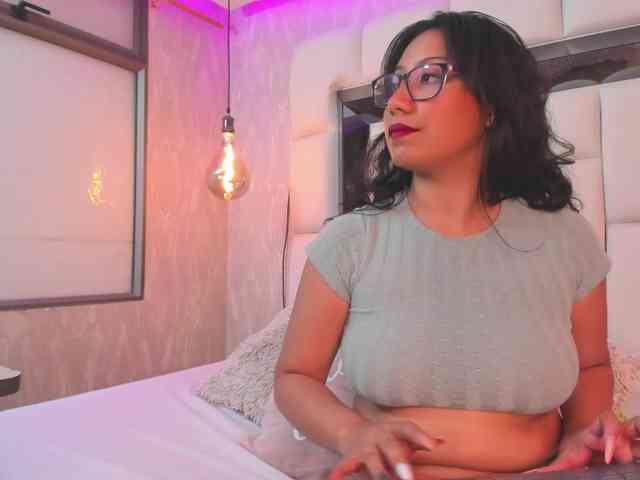 Miss-Karoline webcam