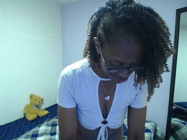 SujeySexy webcam bongacams model stream image