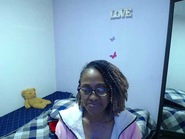  SujeySexy chat room