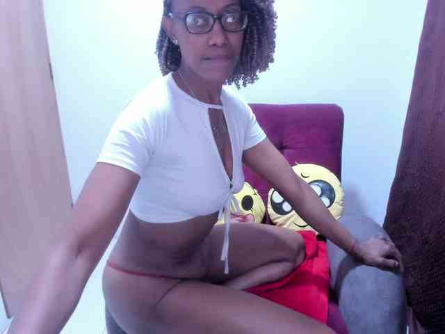 SujeySexy webcam