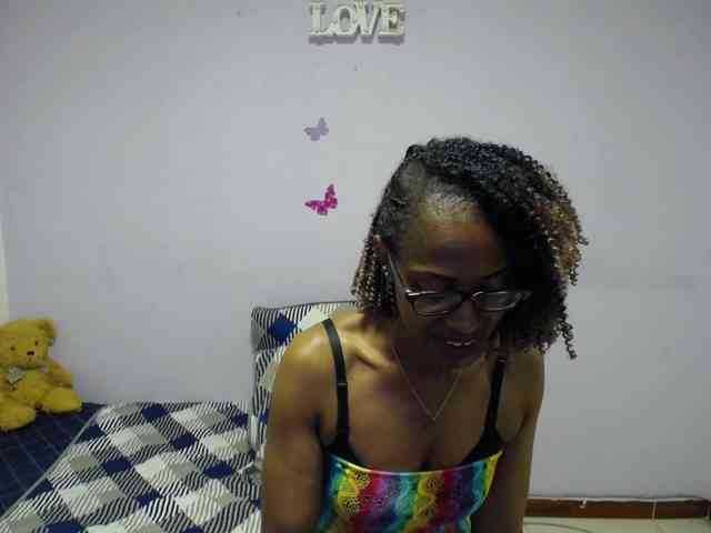 SujeySexy webcam