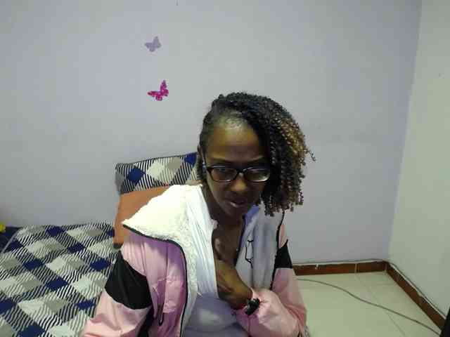 SujeySexy webcam