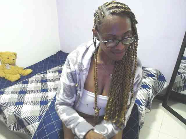 SujeySexy webcam