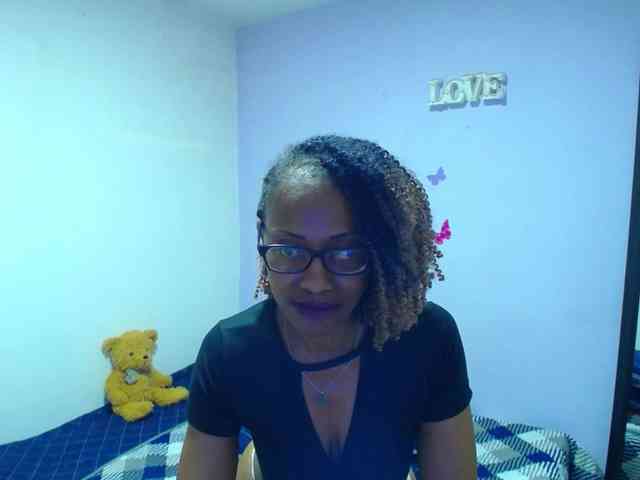 SujeySexy webcam