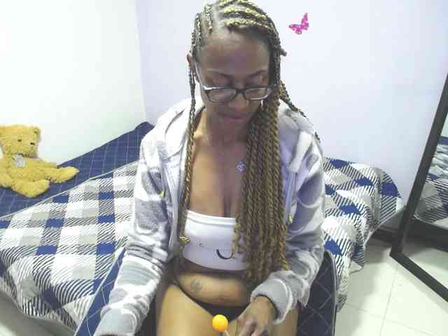 SujeySexy webcam