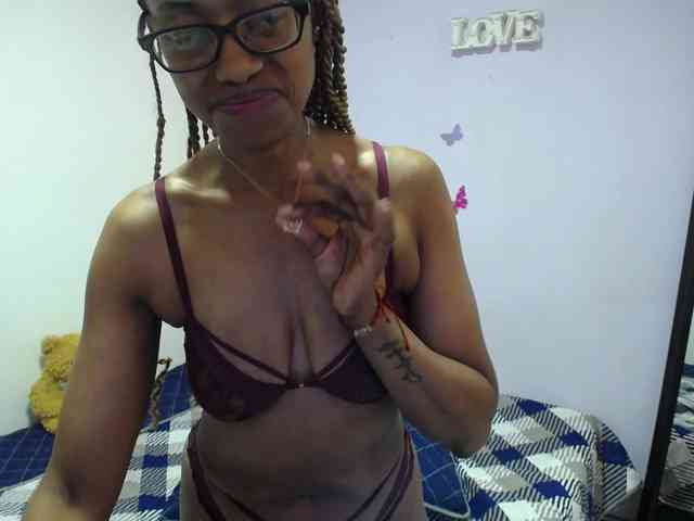 SujeySexy webcam