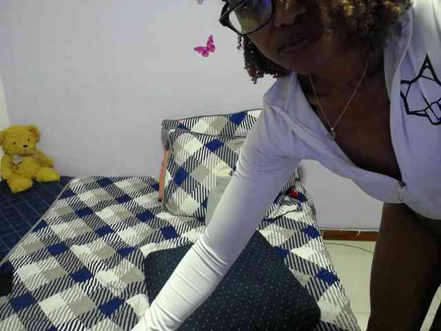 SujeySexy webcam