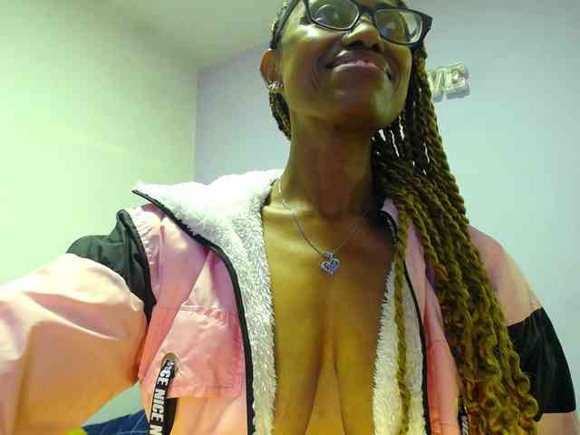 SujeySexy webcam