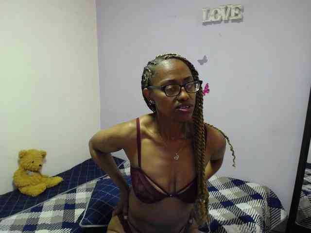 SujeySexy webcam