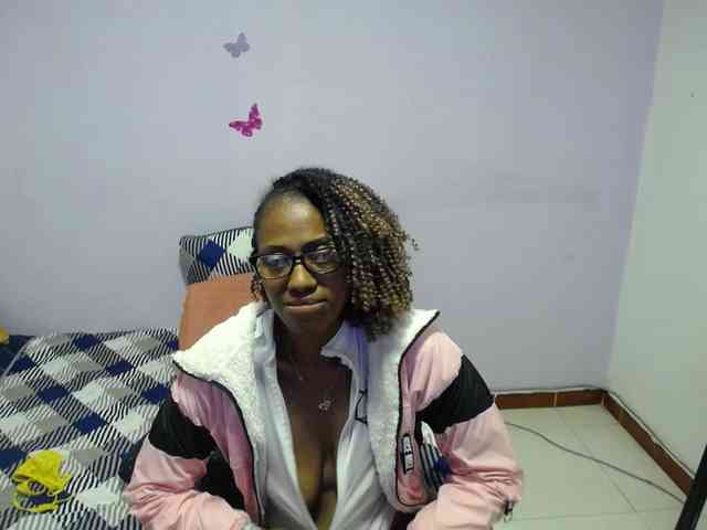 SujeySexy webcam