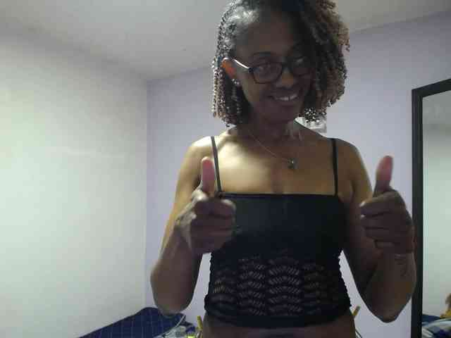 SujeySexy webcam