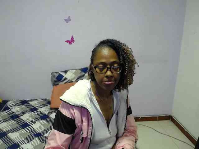 SujeySexy webcam