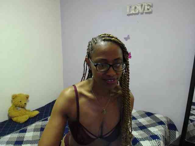 SujeySexy webcam