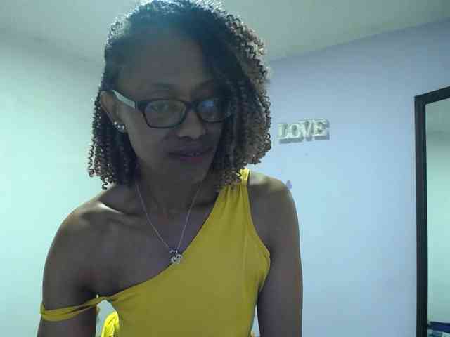 SujeySexy webcam