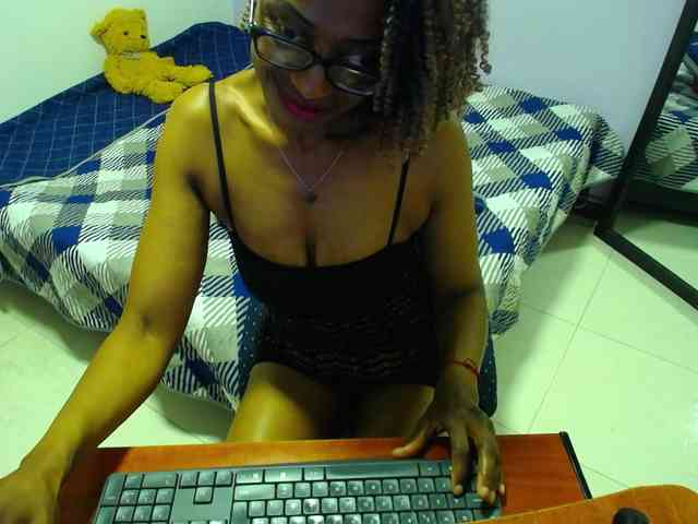 SujeySexy webcam