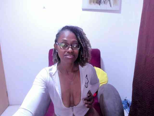 SujeySexy webcam