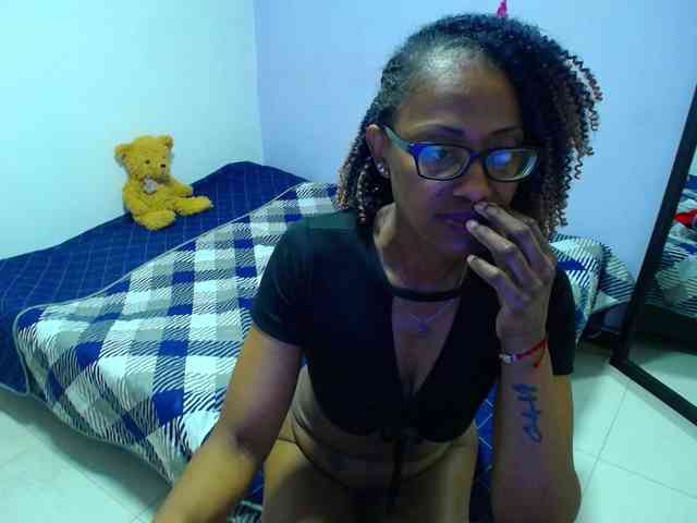 SujeySexy webcam