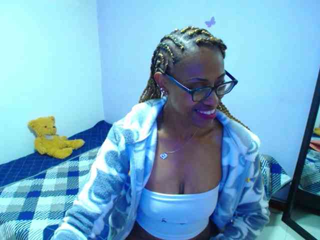 SujeySexy webcam
