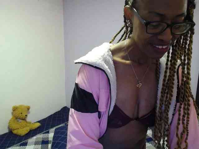 SujeySexy webcam