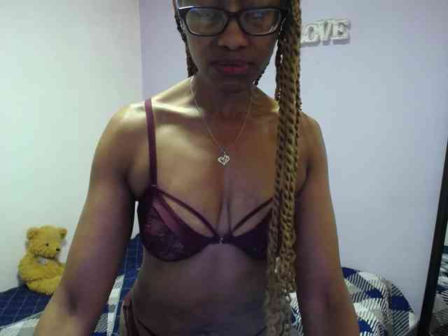 SujeySexy webcam