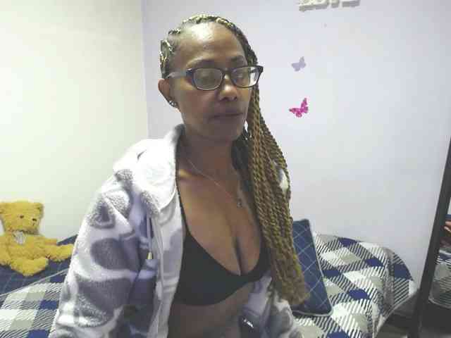 SujeySexy webcam
