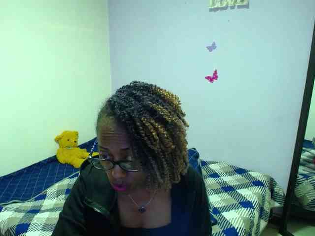 SujeySexy webcam