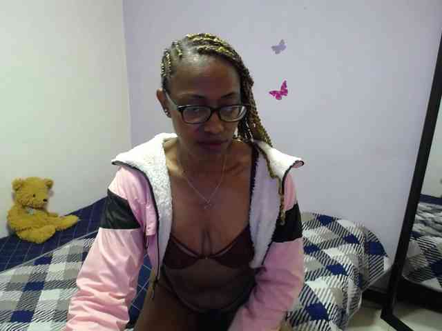 SujeySexy webcam