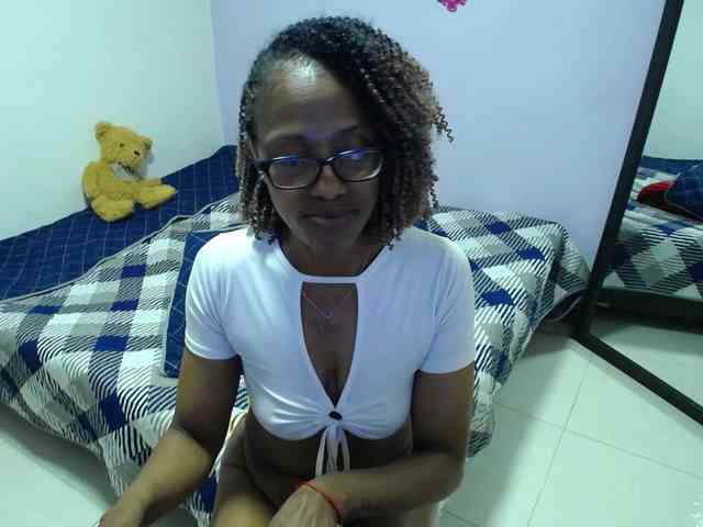 SujeySexy webcam