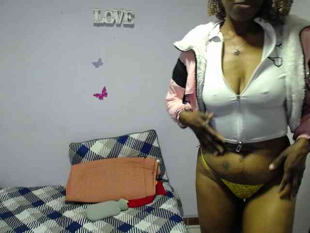 SujeySexy webcam
