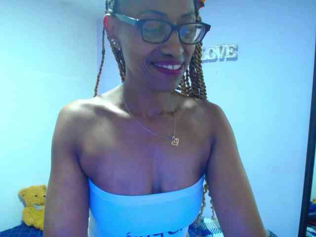 SujeySexy webcam