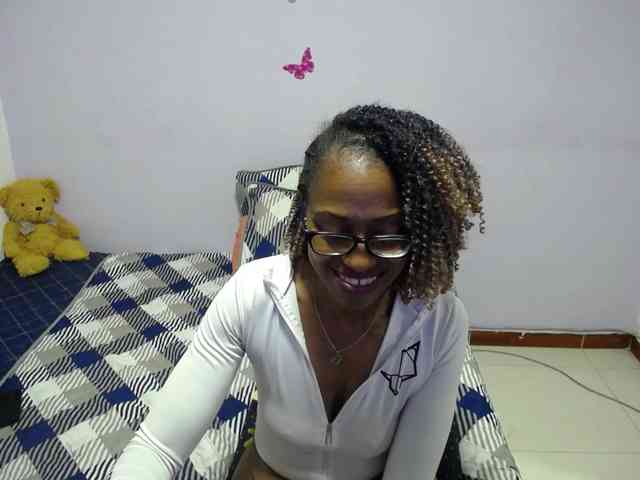 SujeySexy webcam