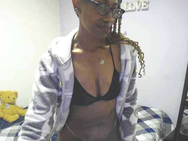 SujeySexy webcam
