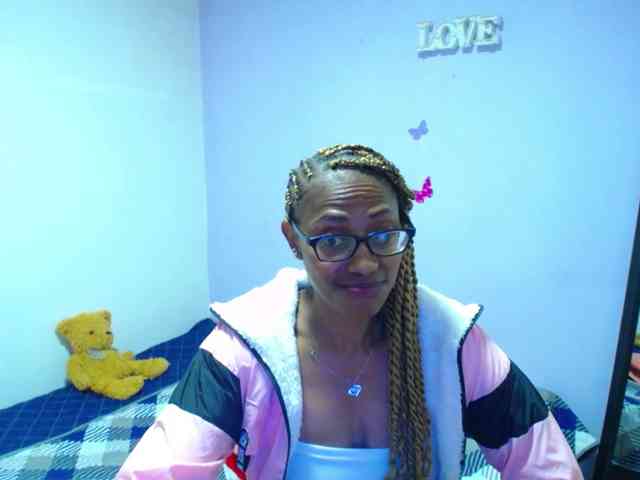 SujeySexy webcam
