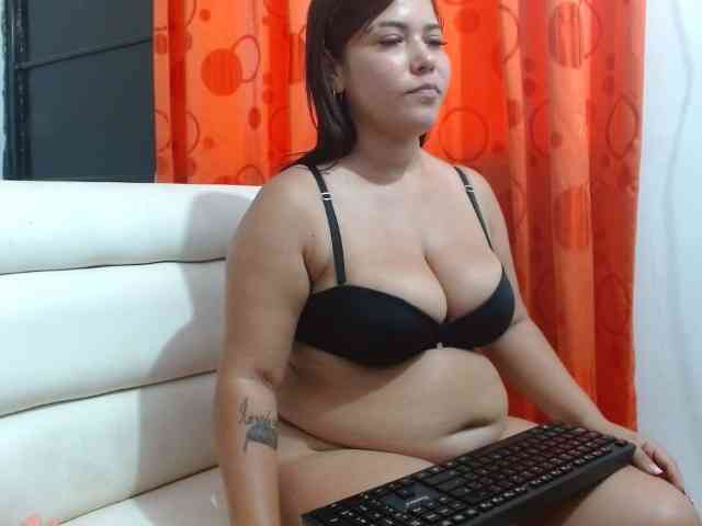 Pamela28 webcam
