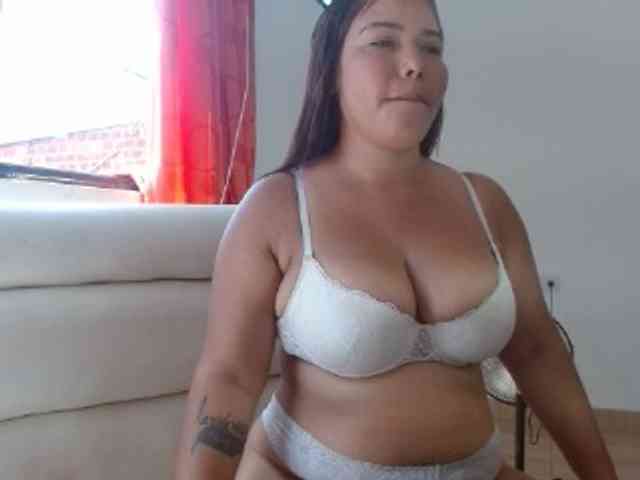 Pamela28 webcam